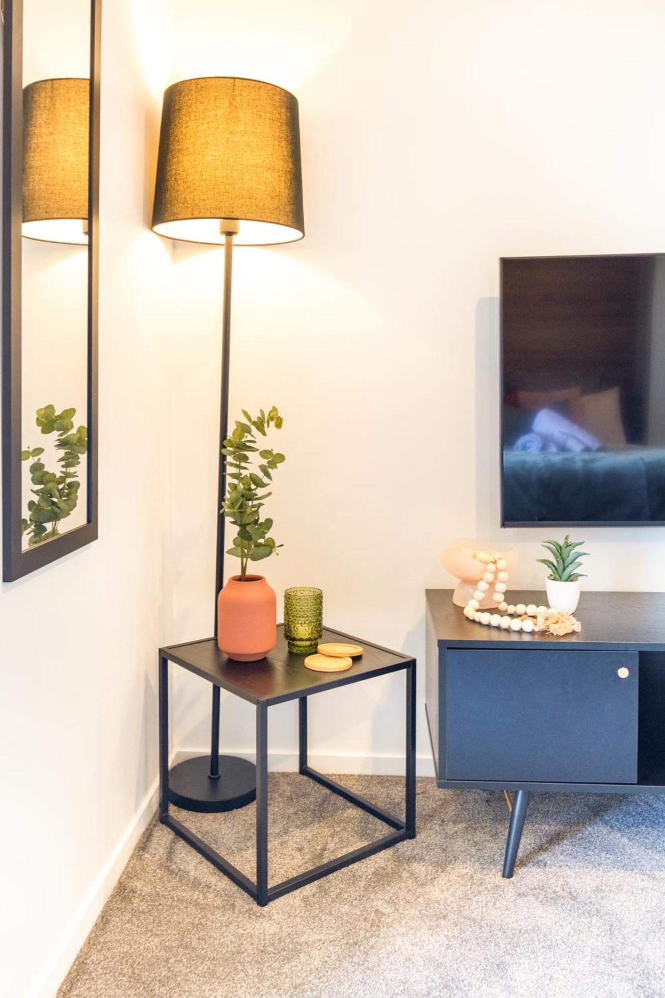 כרייסטצ'רץ' City Living: Upper Studio Haven On Wilmer מראה חיצוני תמונה
