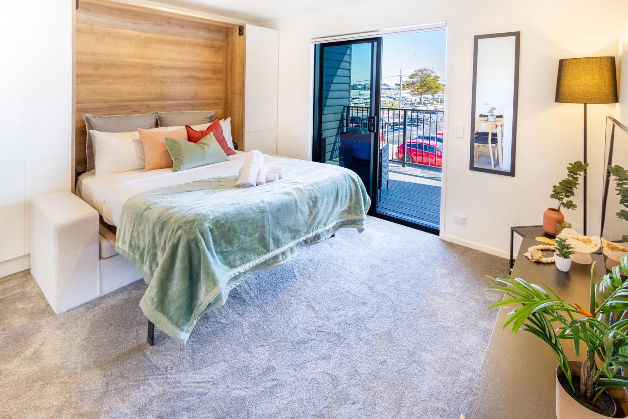 כרייסטצ'רץ' City Living: Upper Studio Haven On Wilmer מראה חיצוני תמונה